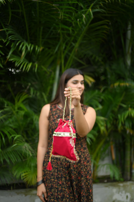 Minimal Pink Potli